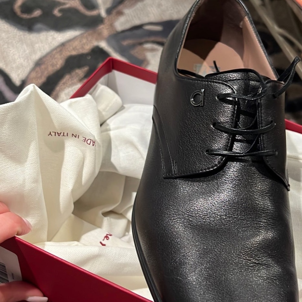 Ferragamo Mens shoes in black. Size 10 for mens. Worn once. In great condition